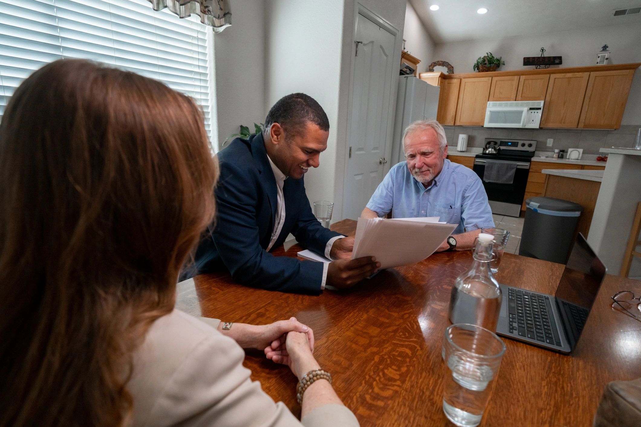 Advisor meeting with a couple to discuss future planning